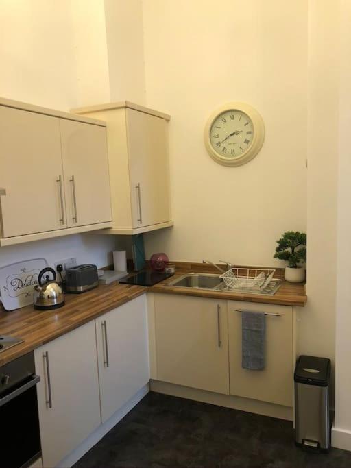 Fusilier Apartment Wrexham City Eksteriør bilde